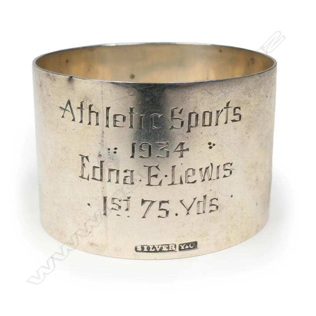 Young & Co. (Auckland) silver napkin ring, Image 1++